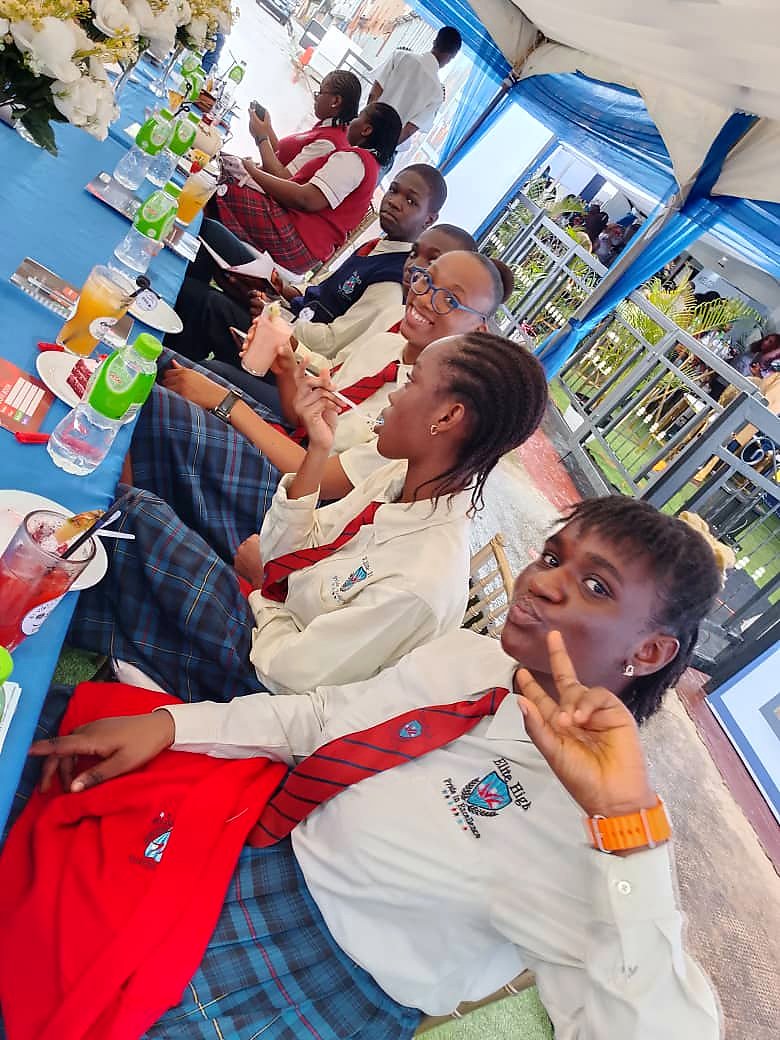 Students learning together